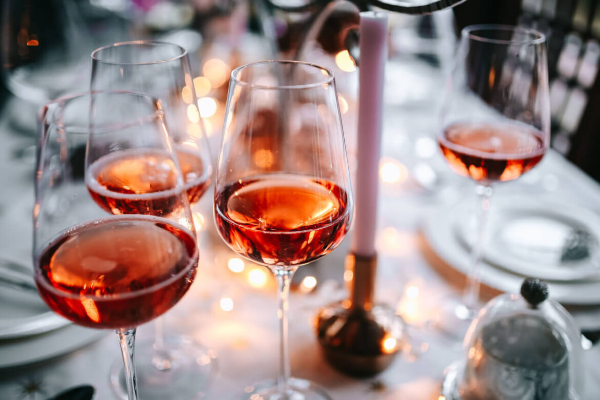 party-wineglasses